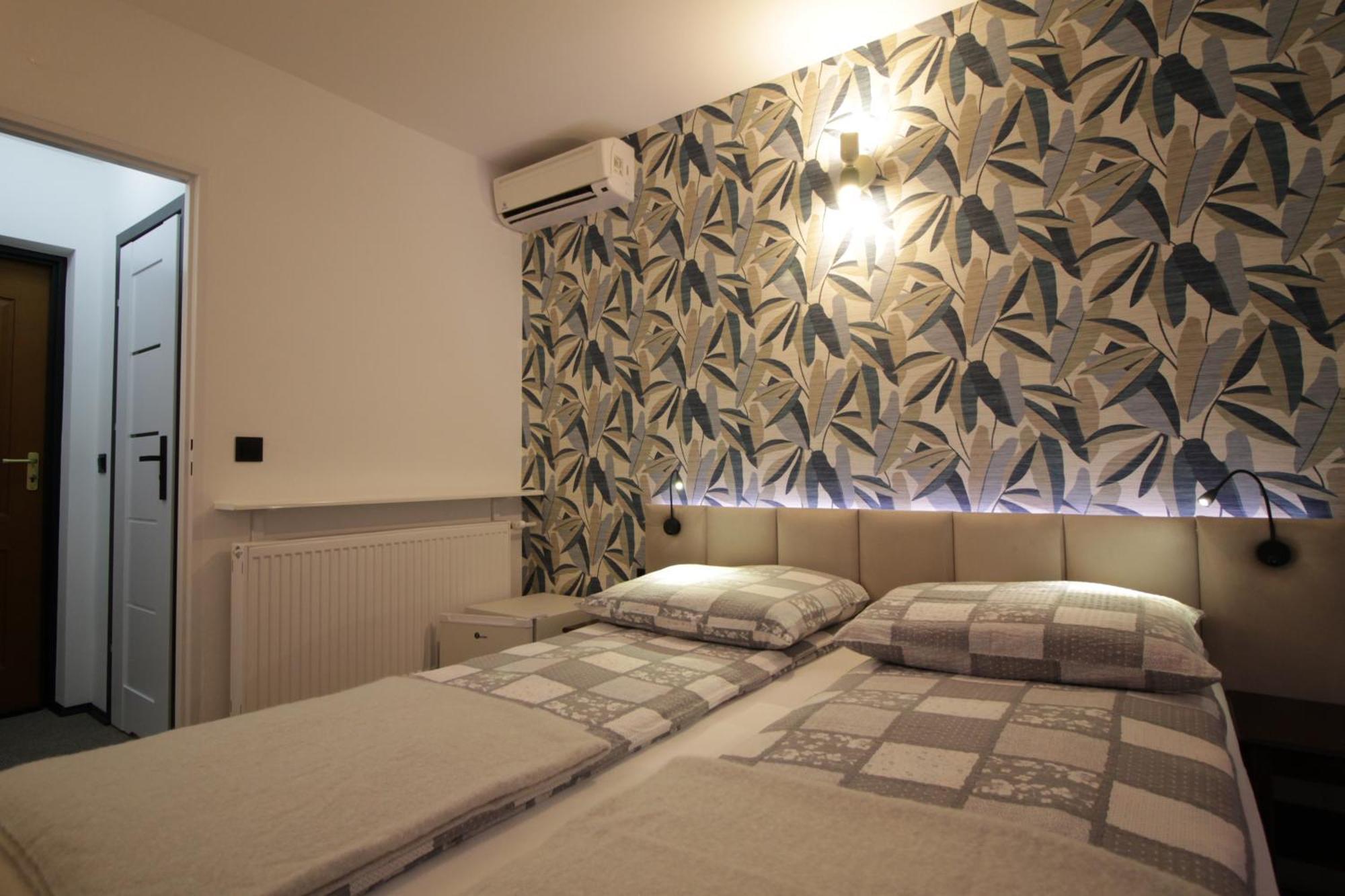 Motel Na Zbojeckiej Skawa Екстериор снимка