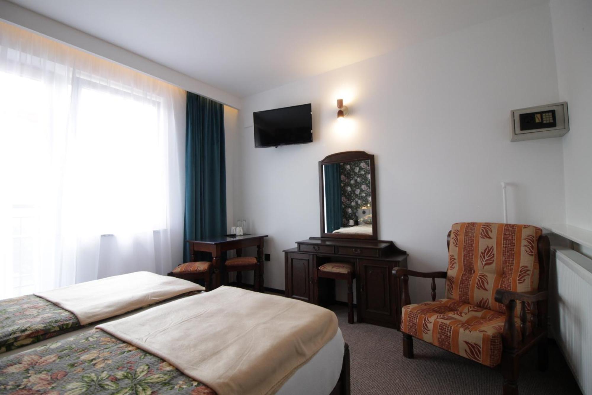 Motel Na Zbojeckiej Skawa Екстериор снимка