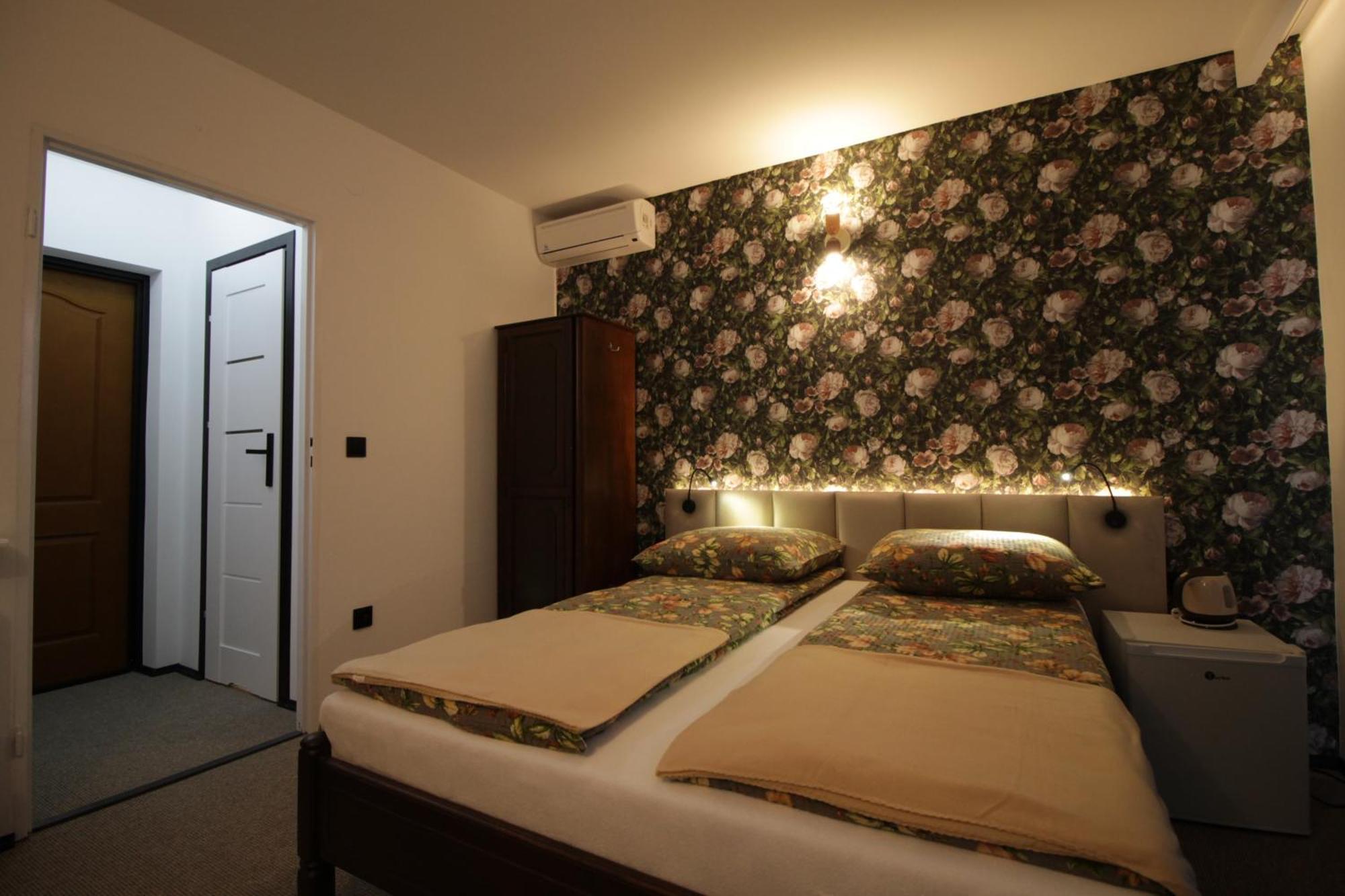 Motel Na Zbojeckiej Skawa Екстериор снимка